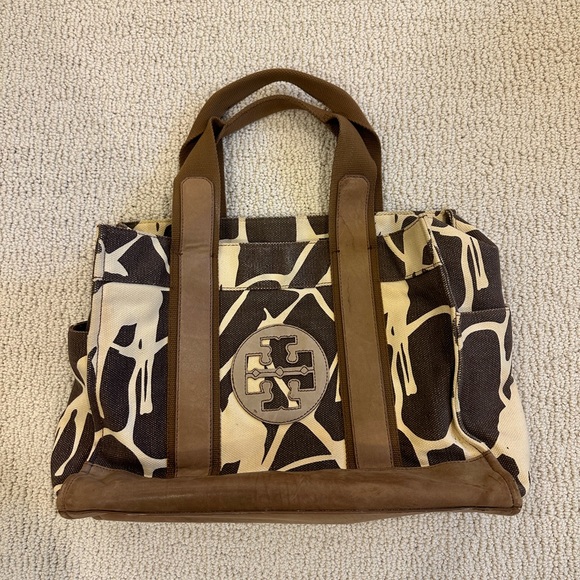 Tory Burch Handbags - Tory Burch Unique Leather Detail Giraffe Pattern Beach Tote